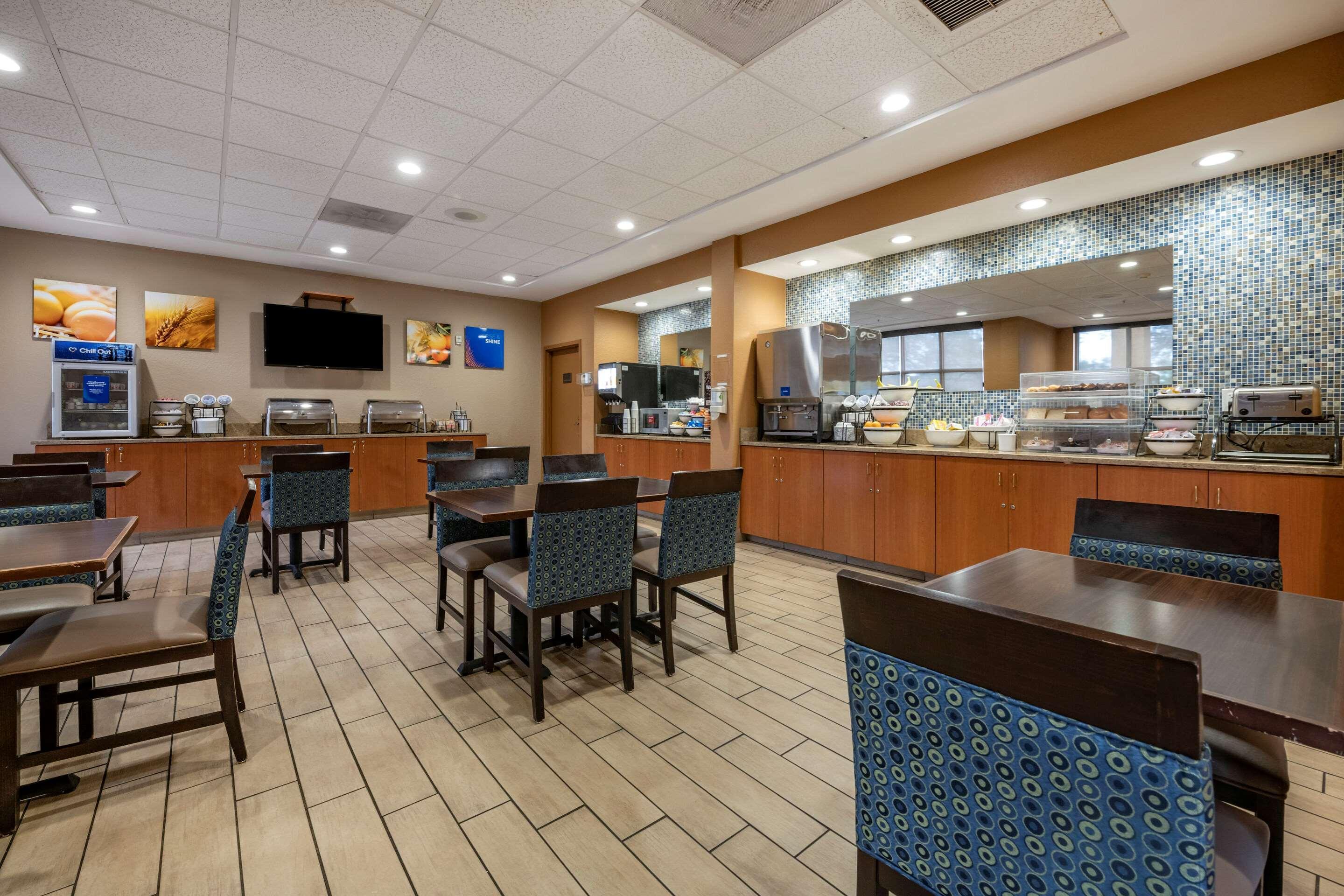 Comfort Inn & Suites Orlando North Сэнфорд Экстерьер фото