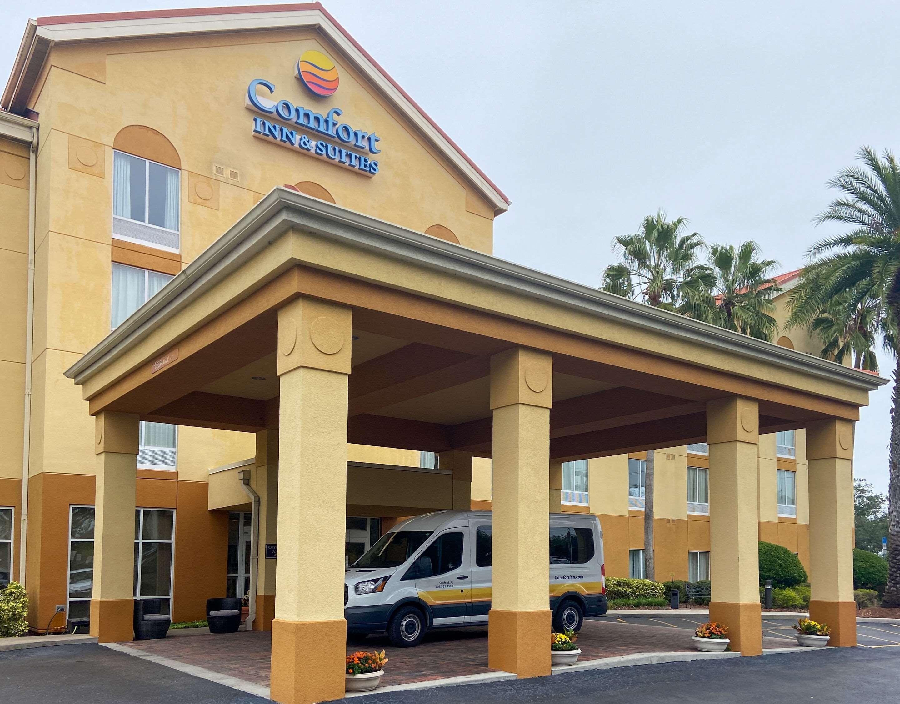 Comfort Inn & Suites Orlando North Сэнфорд Экстерьер фото