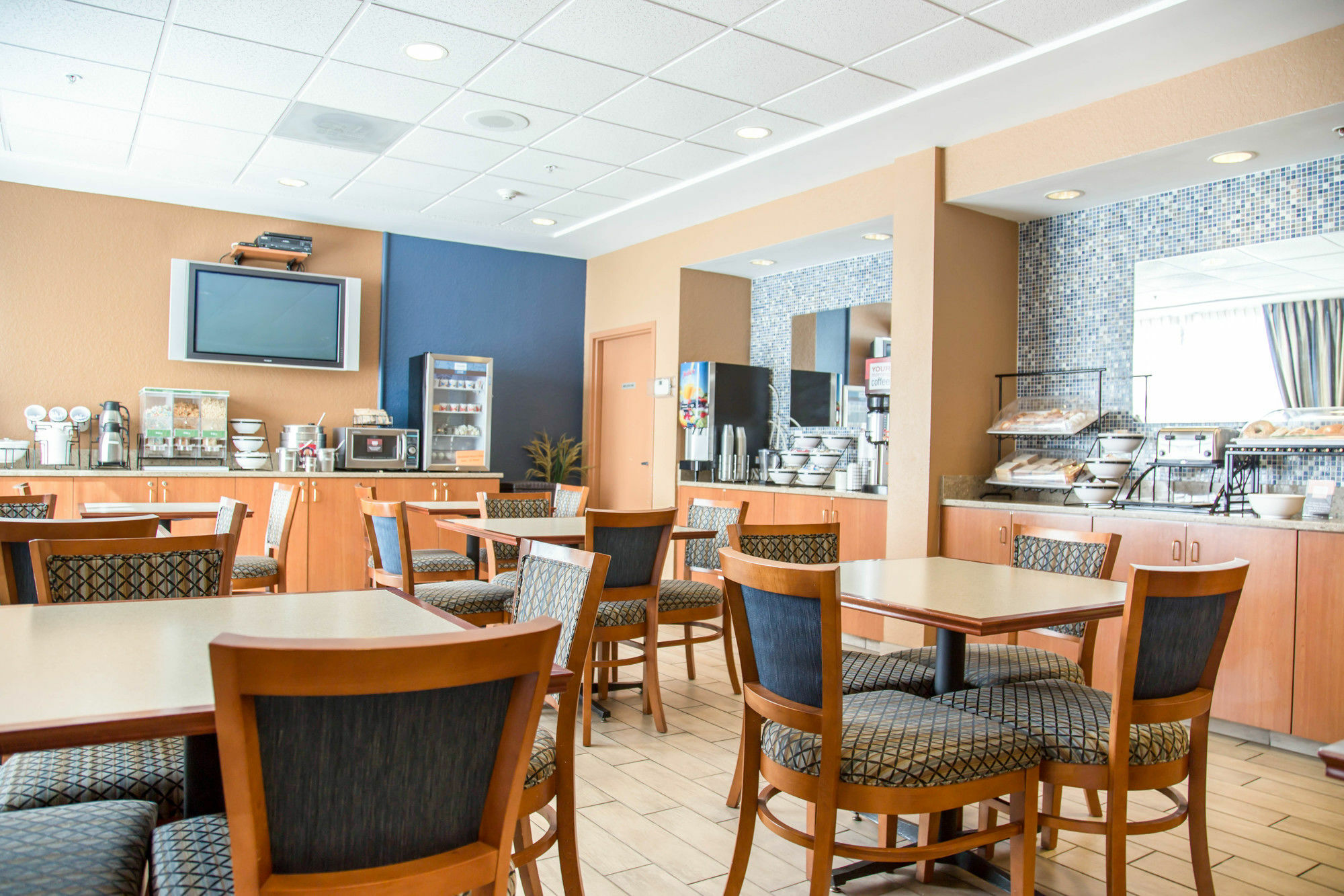 Comfort Inn & Suites Orlando North Сэнфорд Экстерьер фото